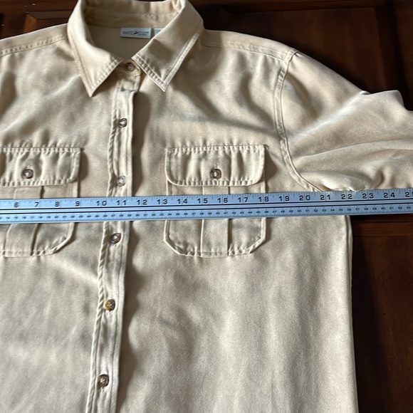 Women’s size medium White Stag Beige Long Sleeve Button Up polyester Shirt - Picture 9 of 13